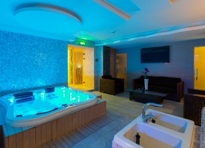 Jacuzzi Altius