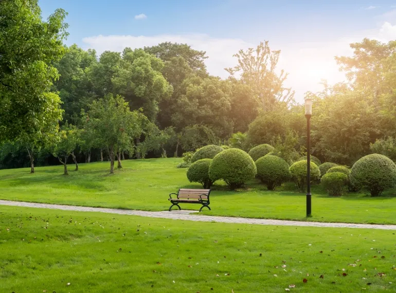 LUSH PARKS & LANDSCAPED GARDENS