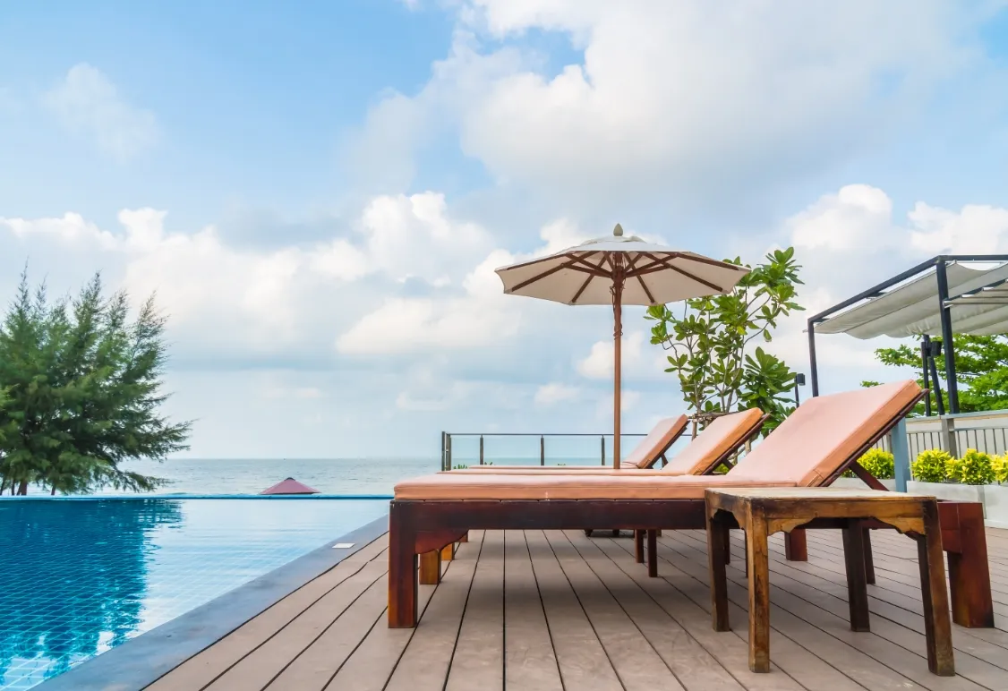 SUN LOUNGER